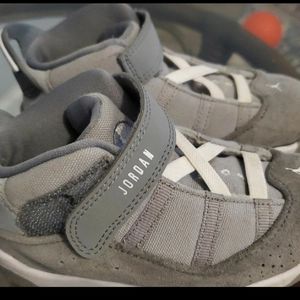 Kids Jordans Size 9